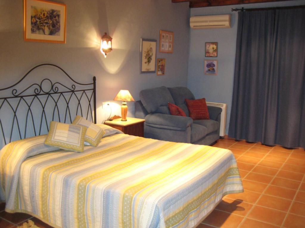 Apartamentos Saqura Segura de la Sierra Værelse billede